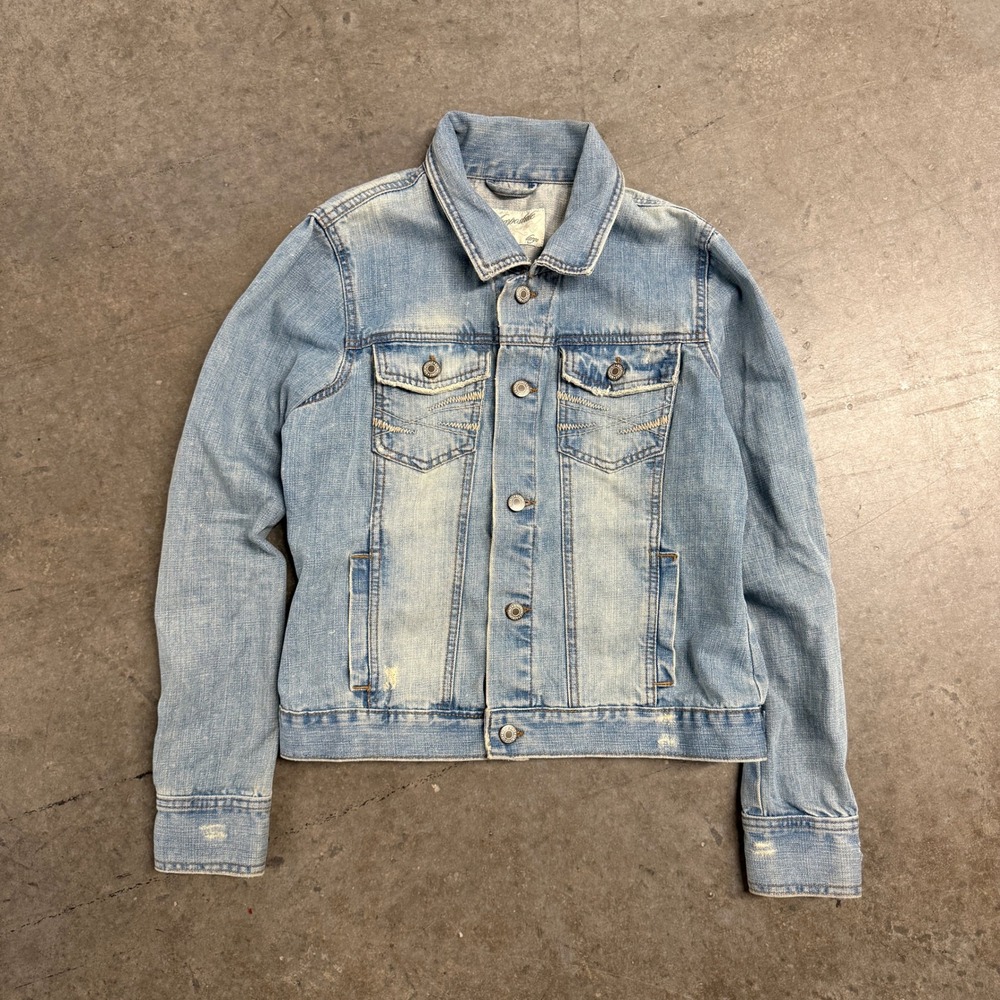 Aeropostale Womens Light Wash Distressed Denim Trucker Jacket Blue Large 1961
